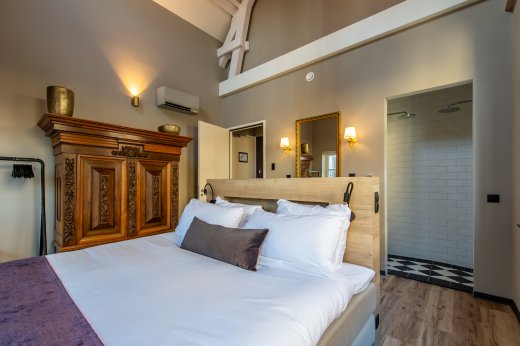 Mondragon Suite KPH bedroom